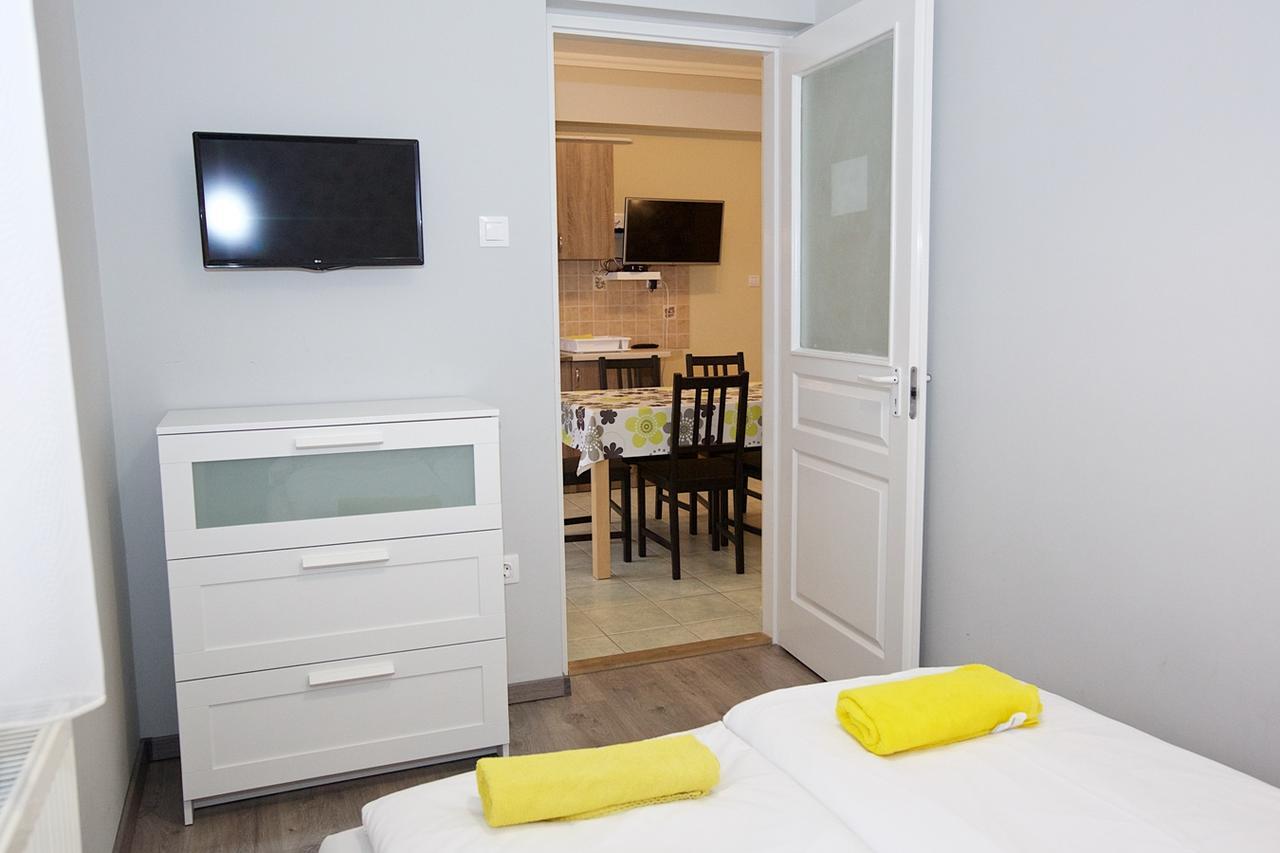 Zoli Apartmanok-Timi Koelcsey 34-36 Hajdúszoboszló Exterior foto